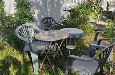 Appart indépendant, 1 lit deux personnes et 1 appoint Piscine Jardin Direct Gare Aéroport et jardin - Foto 42
