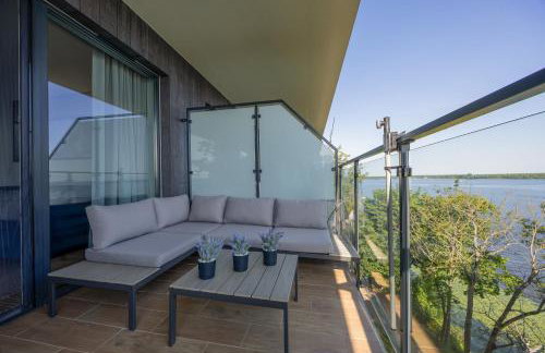 Modern Apartment by the Lake with Parking & Sauna in Zegrze by Noclegi Renters - Foto 12