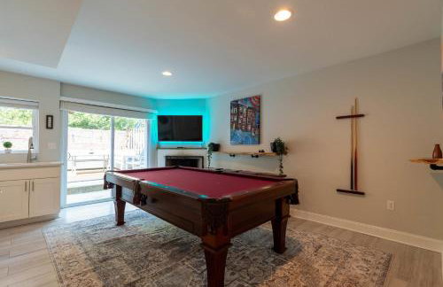 Stylish 3BR w Pool Table & Garage - Foto 16