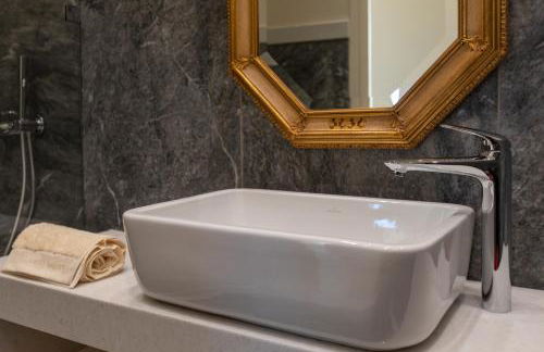 Etoile Luxury Suites - Photo 18