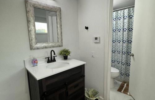 2BD DT Dallas l FIFA READY l 5 Min from Love Field - Foto 29