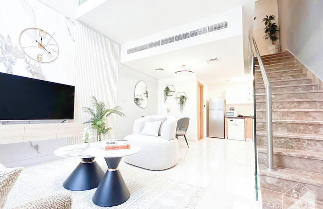 Luxury 1-br Villa in Rukan: Dubai Skyline Views! - Foto 21