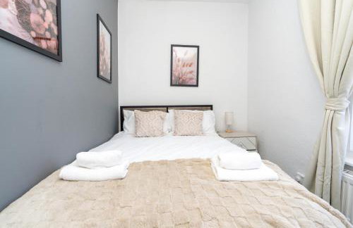 Open Mind Property - Hot Tub, 7 Beds & Free Parking - Foto 36