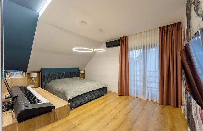 Luxurious Villa With Pool Near Energylandiai - Photo 3