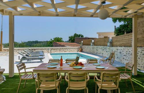 Villa Angelo, Traditional Cretan Stone Villa with Pool & Countryside Views - Foto 38