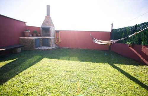 Casa independiente con chimena, jardín y barbacoa - Foto 2