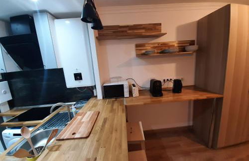 Appartement 2 pièces, proche RER, Bus et chateau - Foto 12