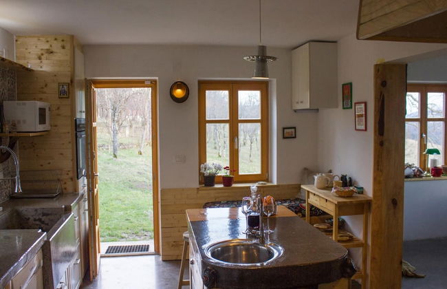 Comfy Holiday Home in Bunjevci With Hot Tub - Photo 6