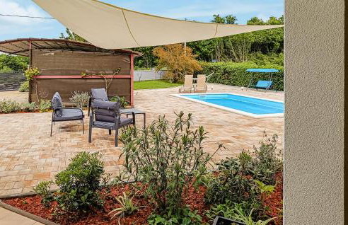 2 Bedroom Awesome Home In Zeliski - Foto 2