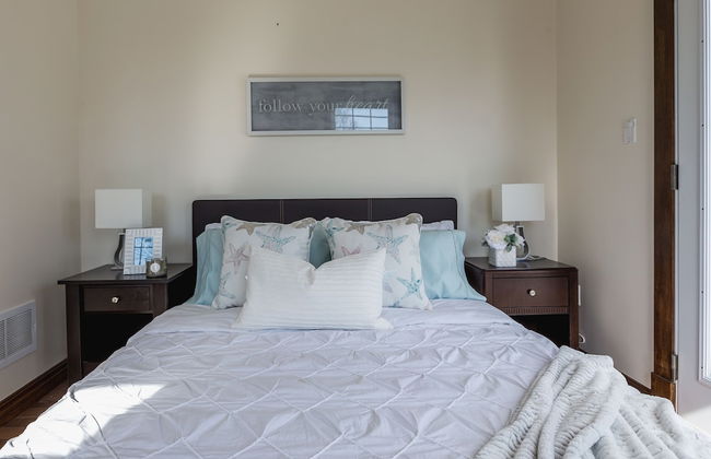 QuickStay Lake Simcoe Homestyle Cottage Private Beach - Foto 8