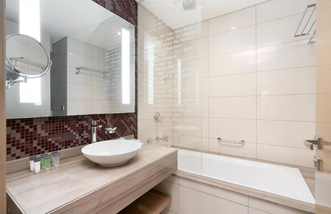 Lux BnB Paramount Tower I Burj Views - Photo 49