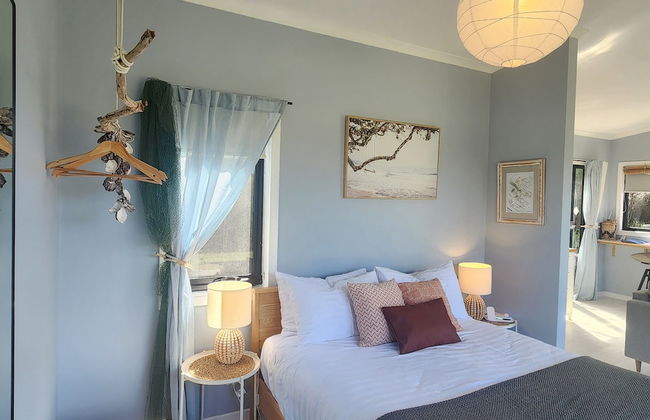 Flotsam Studio Accommodation - Photo 6