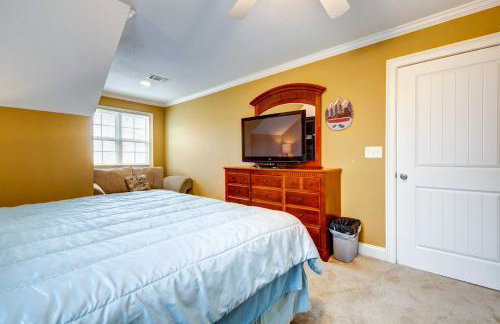 Lakefront Sparta Retreat with Dock and Game Room - Foto 25