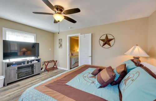 Riverfront Arkansas Abode - Furnished Deck and Grill - Foto 12