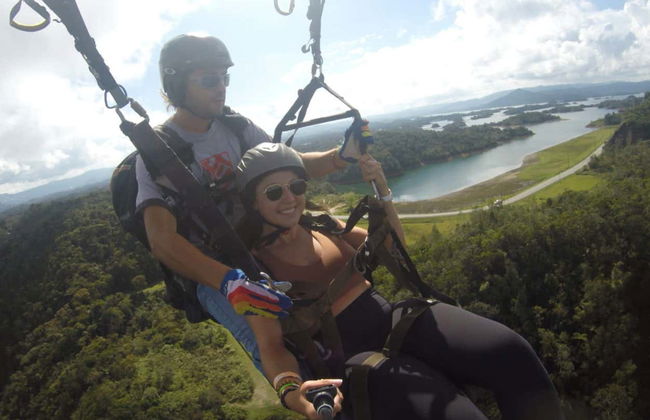 Paragliding in Guatapé - Photo 4