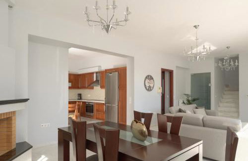 Christina Villas, Steps to Sandy Beach, By ThinkVilla - Photo 19