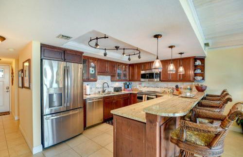 Beachfront St Augustine Beach Condo, Stunning View - Foto 8