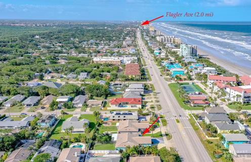 Dog Friendly Home wPrivate Fenced Yard, Garage & Fire Pit STEPS to the Beach! - Foto 30