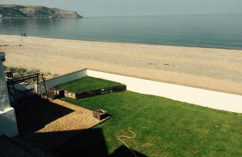 Superb Cintra Beachside Apartments - Photo 2