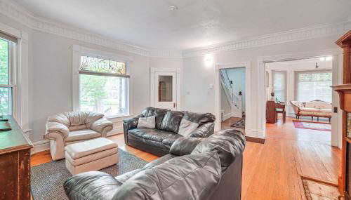 Charming Champaign Victorian with Deck! - Foto 5