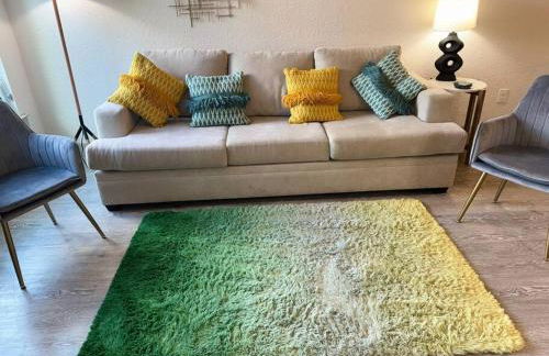 Beautiful Condo on Riverwalk King Suite w Free Parking Pet Friendly Centrally Located on the Riverwalk - Foto 40