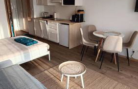 Studio by the River with Terrace, Basen, Sauna, Jacuzzi, Fitness - Foto 8