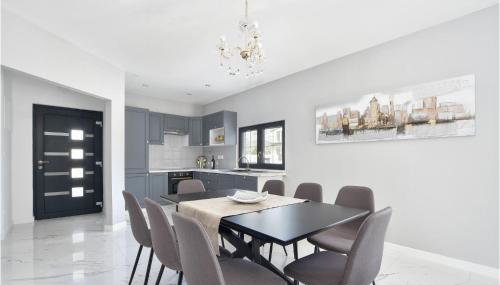 Awesome Home In Split With Wifi - Photo 4