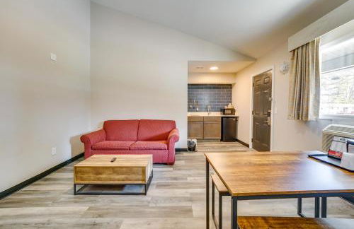 WFH-Friendly Studio Near Lighthouse Beach! - Foto 5