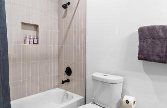 Cozy Modern 3BR Houston Townhome - Foto 7