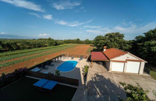 Holiday home “MARKO” with heated pool! - Photo 7