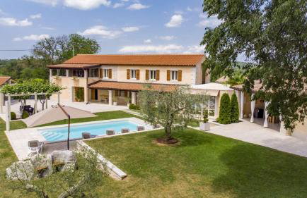 Villa Viscum in Central Istria for 8 persons with large garden - pet friendly - Foto 1