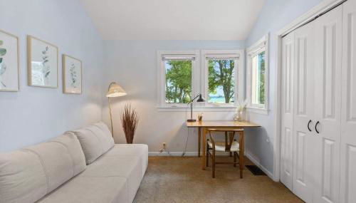 3 BR 2BA Lakefront Home - Dog Friendly - 30 Day - Foto 5