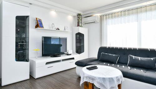 Apartman Lavanda sa bazenom i okućnicom 4* - Foto 2