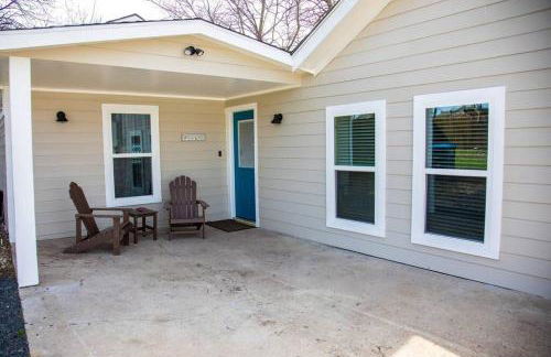 StockYards! Less than 4 minutes-Sleeps 8-Lee House - Foto 37