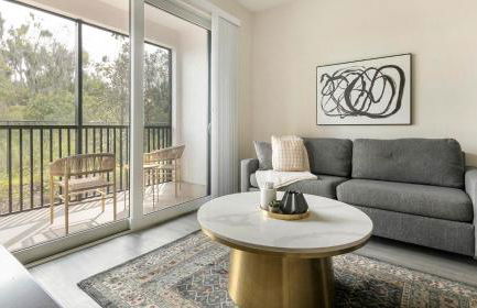 Landing Stylish 1BD Pool Clubhouse - Photo 5