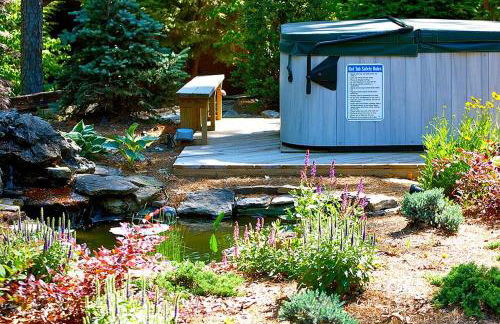 The Hiding Place - Foto 38