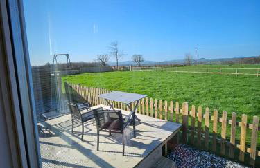 Ruth's Repose Shropshire Country Retreat with private hot tub & Stunning Views - Photo 26