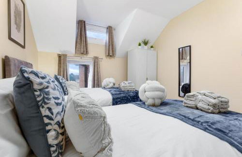 Lovely 4-BR Home In Leyton - Sleeps 14, Near Tube, Arcade, 100inchTV - Foto 25