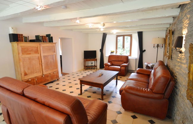 Peaceful Holiday Home With Garden in Fauvillers Belgium - Foto 17