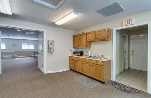 Lakefront Osage Beach Abode w/ Grill & Pool Access - Foto 20