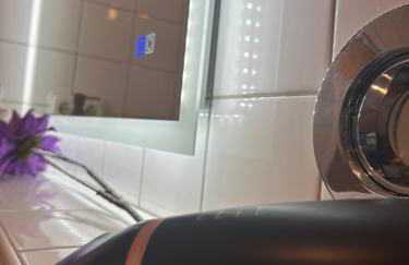 Purple Escape Balkon Netflix zentral - Foto 24