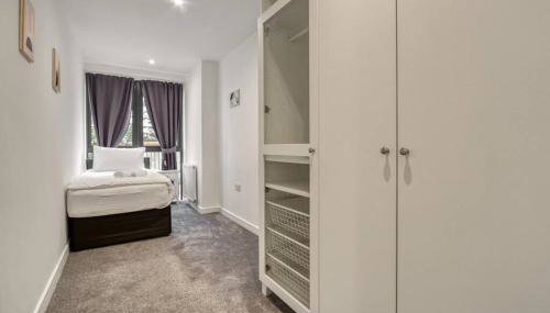 3-Bed, 2-Bath Wembley Apartment with Free Parking - Foto 4