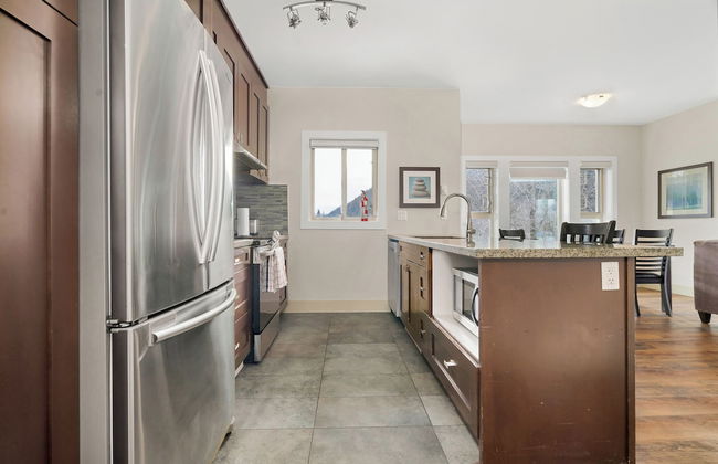 Embrace Serenity Luxe 2BR Suite - Photo 13