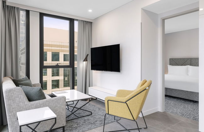 Meriton Suites Melbourne - Photo 35