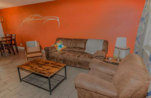 Reno Retreat 3 King Beds by Casinos and University - Foto 13