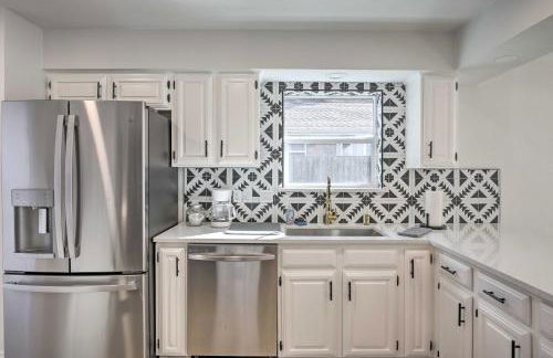 Stunning Plano Home with Private Pool and Hot Tub - Foto 9