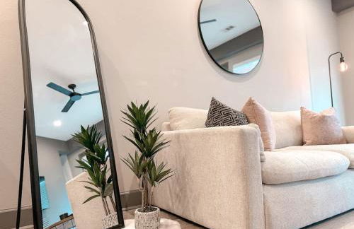 The Nichols Getaway - Fort Worth - SameDay Booking - Photo 4