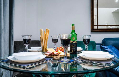 Great Location 2 Bedroom House in Nottingham, Private Garden, Fast Wi-Fi and Free Parking - Photo 54