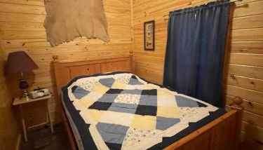 Bear Cub Cabin is a cozy 1 bedroom and loft oasis - Photo 5