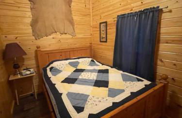 Bear Cub Cabin is a cozy 1 bedroom and loft oasis - Foto 5